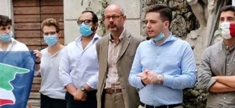Dellagiacoma tenta la terza capriola: da Forza Italia alla Lega a Fratelli d'Italia in pochi mesi